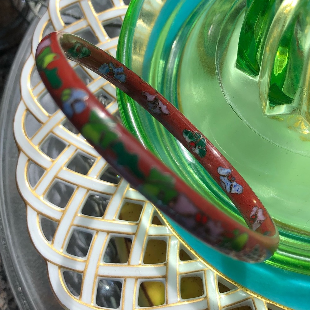 Vintage cloisonné bangle 2 5/8”